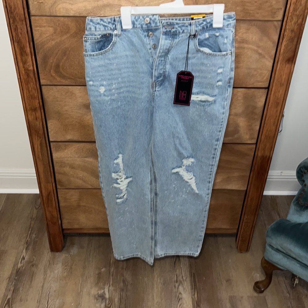 NWT No Boundaries Super High Rise Straight 90’s distressed jeans light wash 13